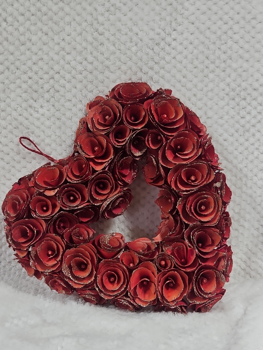 12" red wood roses w/ glitter edges in heart shaped "wreath" holiday decor